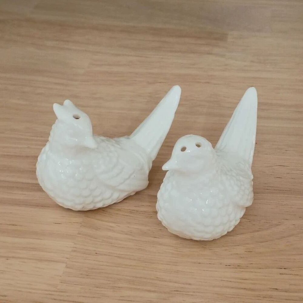 Vintage Ceramic White Pheasant Love Birds Salt & Pepper Shakers
